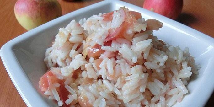 riž z jabolkom za prehrano